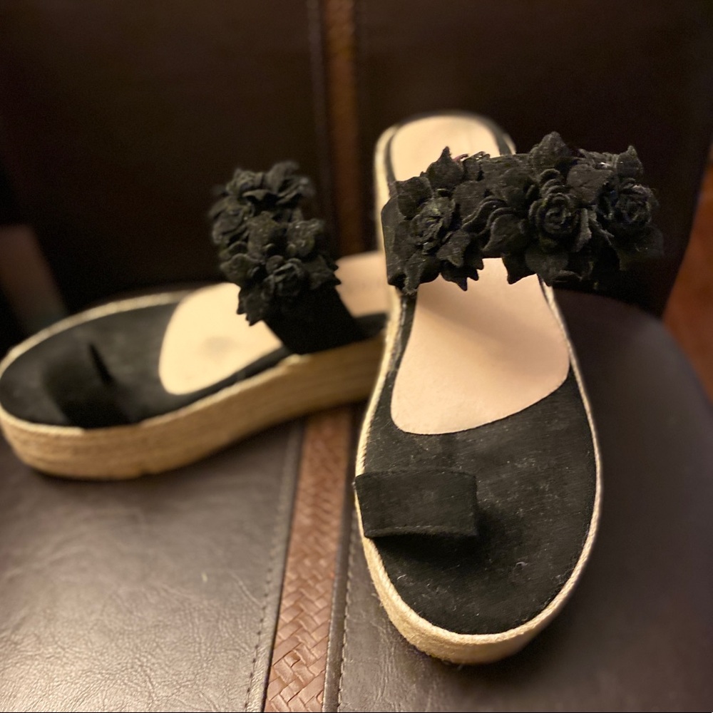 EUC Fashion size 9 wedges